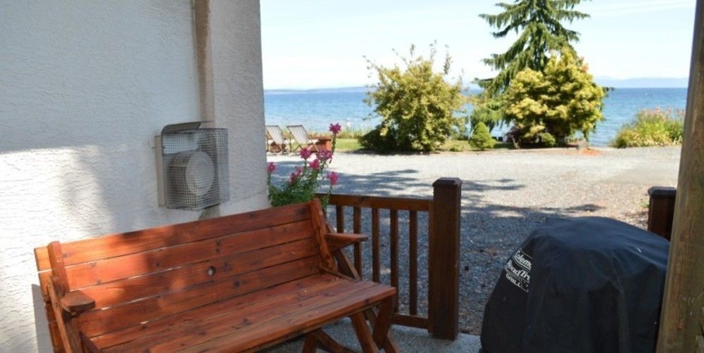 Qualicum Breeze Beach Resort Bowser Exterior photo